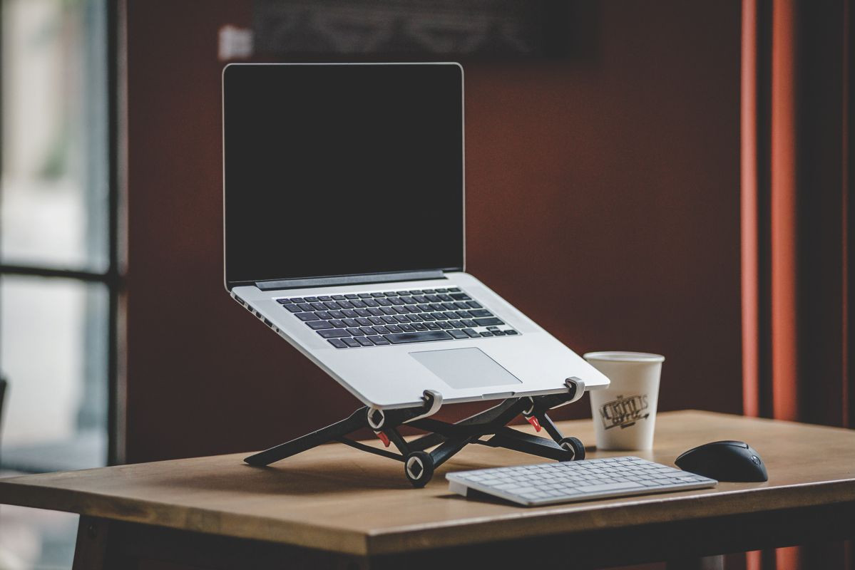 Roost_Laptop_Stand_Coffee_Shop_Remote_Work